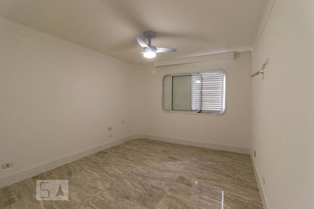 Apartamento à venda com 210m², 3 quartos e 4 vagas Apartamento à venda com 210m², 3 quartos e 4 vagasSuíte
