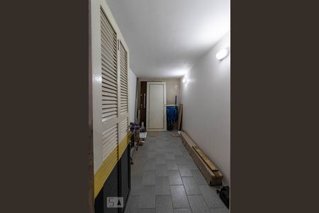 Apartamento à venda com 210m², 3 quartos e 4 vagas Apartamento à venda com 210m², 3 quartos e 4 vagasDeposito