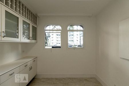 Apartamento à venda com 210m², 3 quartos e 4 vagas Apartamento à venda com 210m², 3 quartos e 4 vagasCopa