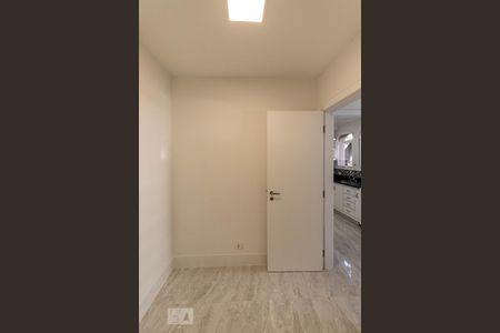 Apartamento à venda com 210m², 3 quartos e 4 vagas Apartamento à venda com 210m², 3 quartos e 4 vagasQuarto