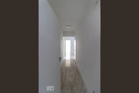 Apartamento à venda com 210m², 3 quartos e 4 vagas Apartamento à venda com 210m², 3 quartos e 4 vagascorredor para os quartos