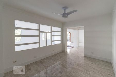 Apartamento à venda com 210m², 3 quartos e 4 vagas Apartamento à venda com 210m², 3 quartos e 4 vagasSala