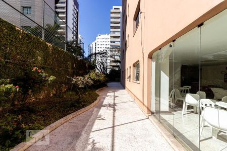 Apartamento à venda com 210m², 3 quartos e 4 vagas Apartamento à venda com 210m², 3 quartos e 4 vagasÁrea comum do prédio
