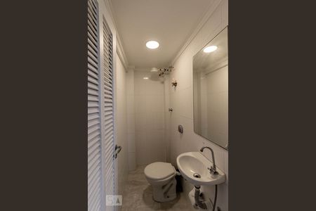 Apartamento à venda com 210m², 3 quartos e 4 vagas Apartamento à venda com 210m², 3 quartos e 4 vagasBanheiro