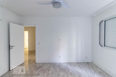 Apartamento à venda com 210m², 3 quartos e 4 vagas Apartamento à venda com 210m², 3 quartos e 4 vagasQuarto 1