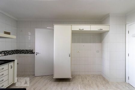 Apartamento à venda com 210m², 3 quartos e 4 vagas Apartamento à venda com 210m², 3 quartos e 4 vagasCozinha