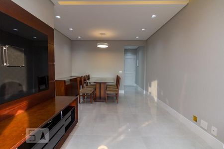 Sala de apartamento para alugar com 3 quartos, 70m² em Vila Lageado, São Paulo