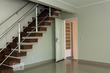 Sala de casa para alugar com 4 quartos, 150m² em Vila Santa Clara, São Paulo