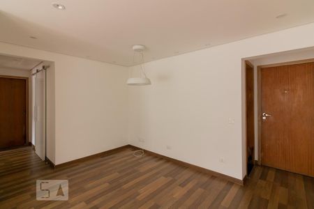 Sala de apartamento para alugar com 3 quartos, 75m² em Vila Olímpia, São Paulo