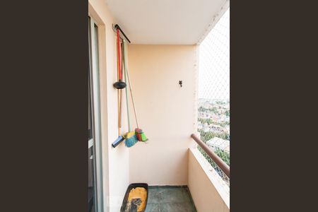 Sacada de apartamento à venda com 3 quartos, 62m² em Parque Císper, São Paulo