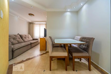 Sala de apartamento para alugar com 2 quartos, 60m² em Vila Alzira, Santo André