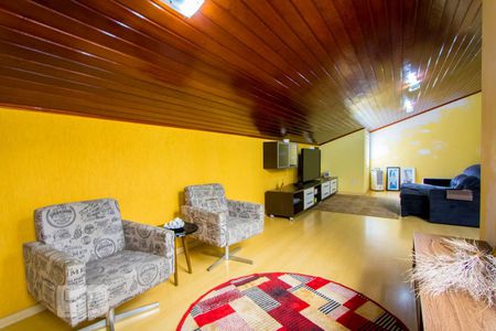 Sala de TV de casa à venda com 4 quartos, 348m² em Parque das Nações, Santo André