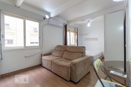 Sala de kitnet/studio à venda com 1 quarto, 34m² em Santana, Porto Alegre