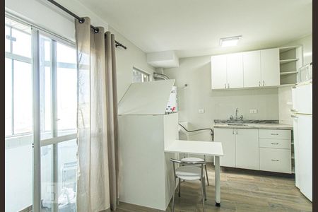 Sala de apartamento para alugar com 1 quarto, 41m² em Centro, Curitiba