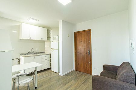 Sala de apartamento para alugar com 1 quarto, 41m² em Centro, Curitiba