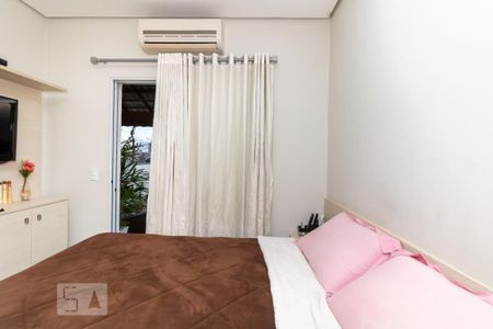 Suíte 1 de casa à venda com 3 quartos, 226m² em Parque Vitoria, São Paulo