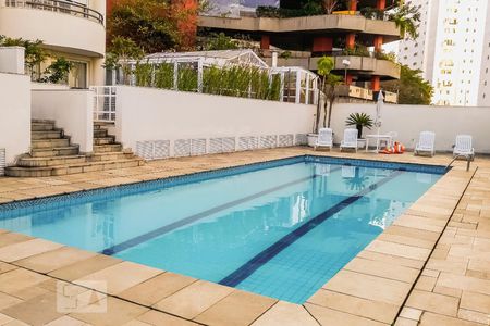 Área comum - Piscina de apartamento para alugar com 1 quarto, 178m² em Real Parque, São Paulo