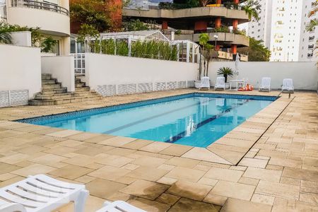 Área comum - Piscina de apartamento para alugar com 1 quarto, 178m² em Real Parque, São Paulo