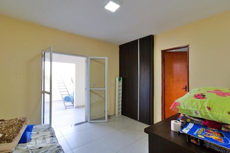 Suíte de casa à venda com 3 quartos, 130m² em Jardim Oliveiras, Taboão da Serra