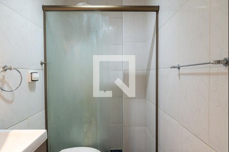 Banheiro de kitnet/studio para alugar com 1 quarto, 28m² em Consolação, São Paulo