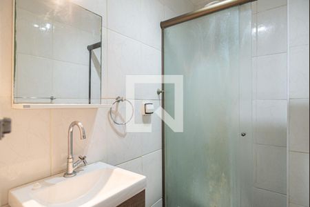 Banheiro de kitnet/studio para alugar com 1 quarto, 28m² em Consolação, São Paulo