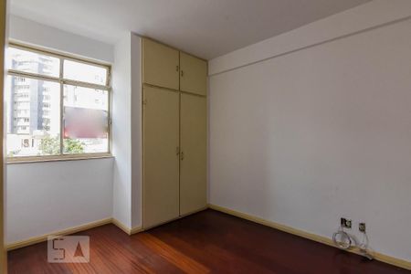 Quarto 2 de apartamento para alugar com 2 quartos, 90m² em Sion, Belo Horizonte