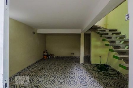 Garagem de casa à venda com 3 quartos, 200m² em Cambuci, São Paulo