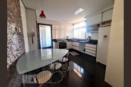 Cozinha de apartamento à venda com 4 quartos, 160m² em Barro Preto, Belo Horizonte