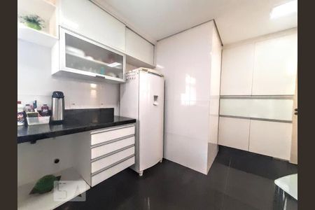 Cozinha de apartamento à venda com 4 quartos, 160m² em Barro Preto, Belo Horizonte