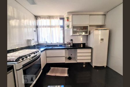 Cozinha de apartamento à venda com 4 quartos, 160m² em Barro Preto, Belo Horizonte