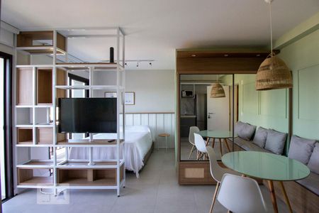 Sala de kitnet/studio para alugar com 1 quarto, 40m² em Saco dos Limões, Florianópolis