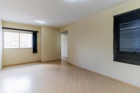 Sala de apartamento à venda com 2 quartos, 76m² em Bela Vista, São Paulo