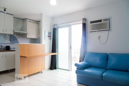 Sala de apartamento para alugar com 1 quarto, 60m² em Recreio dos Bandeirantes, Rio de Janeiro