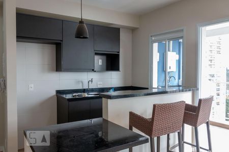 Cozinha de apartamento à venda com 1 quarto, 53m² em Alphaville Empresarial, Barueri