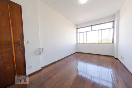 Sala de apartamento à venda com 3 quartos, 130m² em Carlos Prates, Belo Horizonte