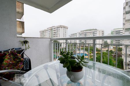 Varanda de apartamento para alugar com 2 quartos, 63m² em Camorim, Rio de Janeiro
