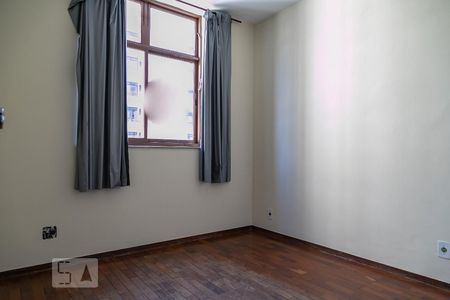 Quarto 2 de apartamento para alugar com 3 quartos, 85m² em Funcionários, Belo Horizonte