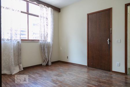 Sala de apartamento para alugar com 3 quartos, 85m² em Funcionários, Belo Horizonte