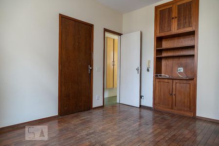 Sala de apartamento para alugar com 3 quartos, 85m² em Funcionários, Belo Horizonte