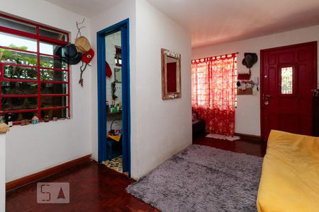 Sala de casa à venda com 3 quartos, 140m² em Cerqueira César, São Paulo