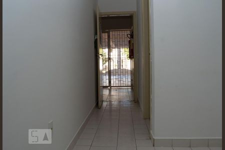 Entrada de apartamento para alugar com 1 quarto, 71m² em Jardim Finotti, Uberlândia