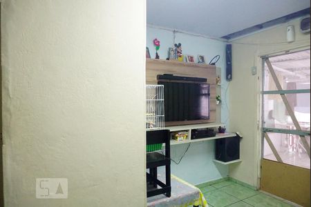 Casa 1 - Sala de casa à venda com 3 quartos, 100m² em Vila Carmosina, São Paulo