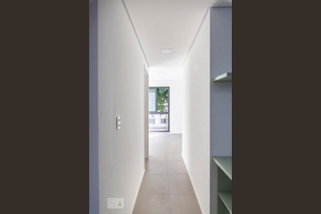 Corredor de kitnet/studio para alugar com 1 quarto, 30m² em Higienópolis, São Paulo