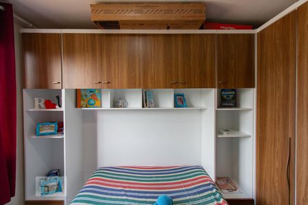 Quarto 1 de apartamento para alugar com 2 quartos, 40m² em Vila Sílvia, São Paulo