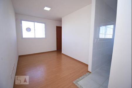 Sala de apartamento para alugar com 2 quartos, 55m² em Ceilândia Sul (ceilândia), Brasília