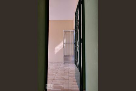 Entrada de casa à venda com 7 quartos, 320m² em São Pedro, Osasco