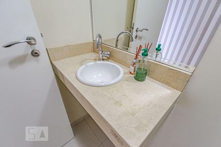 Lavabo de apartamento para alugar com 3 quartos, 140m² em Mossunguê, Curitiba