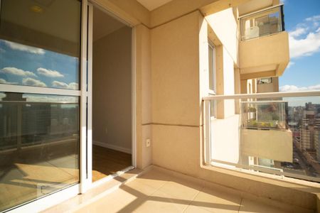 Sacada de apartamento à venda com 1 quarto, 44m² em Centro, Campinas