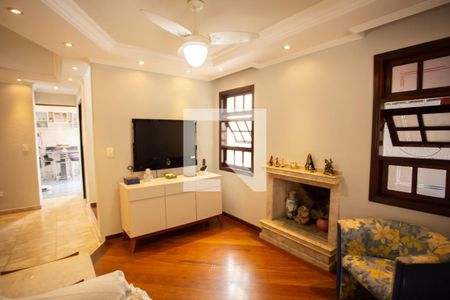 Sala de TV de casa à venda com 4 quartos, 300m² em Conjunto Residencial Santa Terezinha, São Paulo