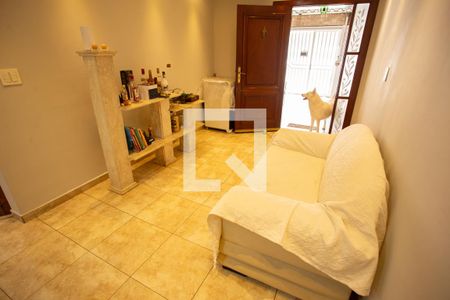 Sala de Estar de casa à venda com 4 quartos, 300m² em Conjunto Residencial Santa Terezinha, São Paulo